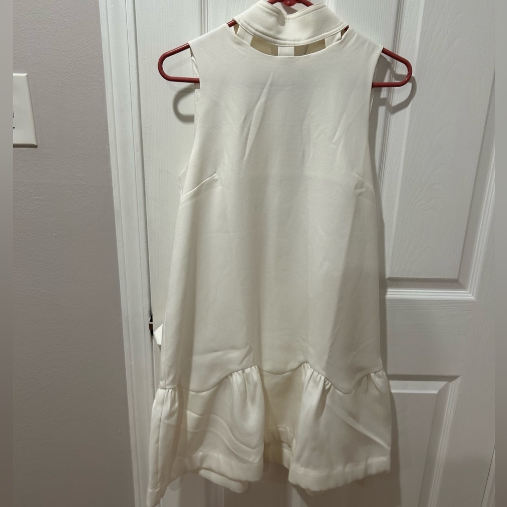 NWT Boutique (INA) White Sleevless Dress with Bow Size M